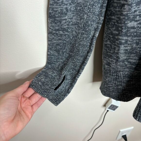 Lululemon Peace of Mind Gray Hooded Cardigan Wrap
Sweater size 6 - Picture 2 of 7